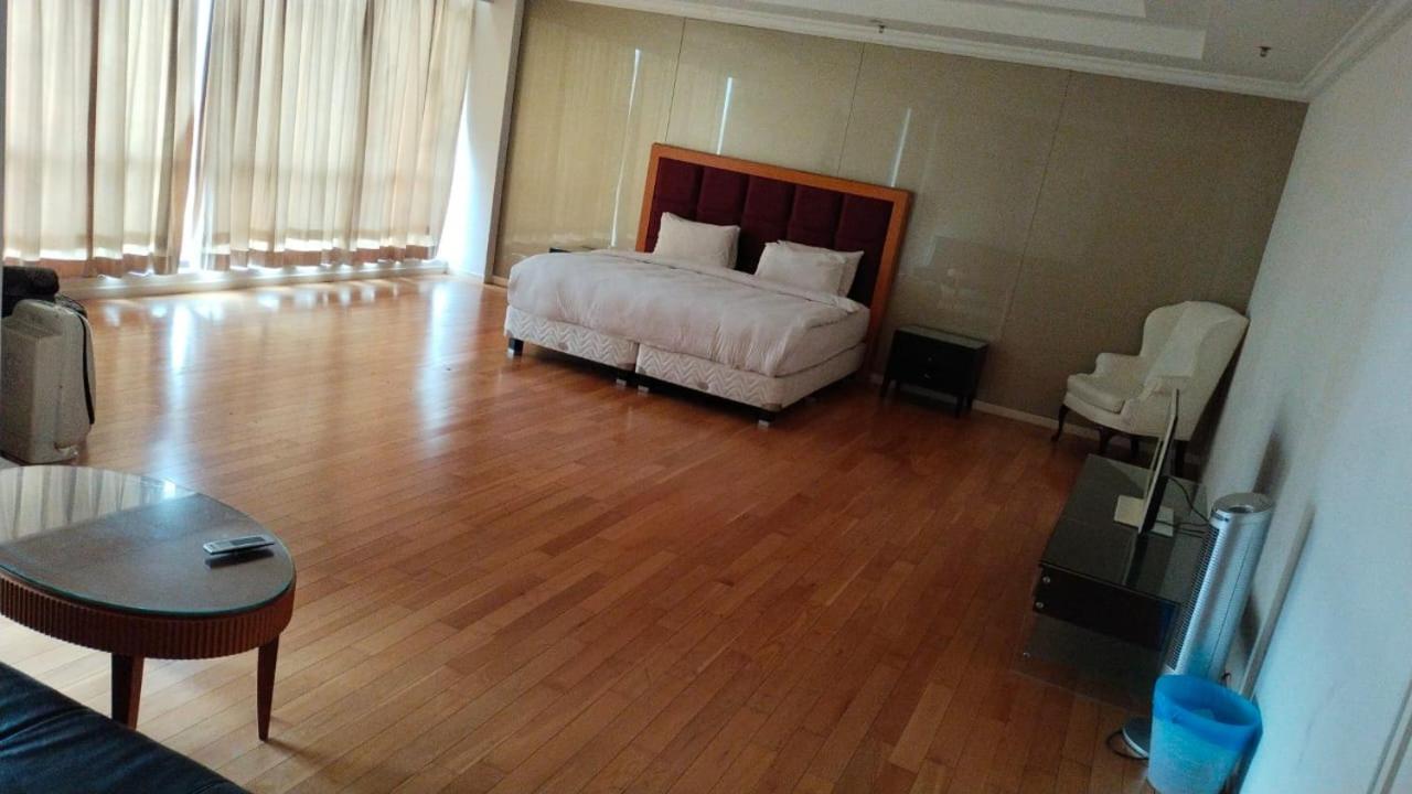 Berjaya Times Square Service Apartment, Куала-Лумпур Екстер'єр фото